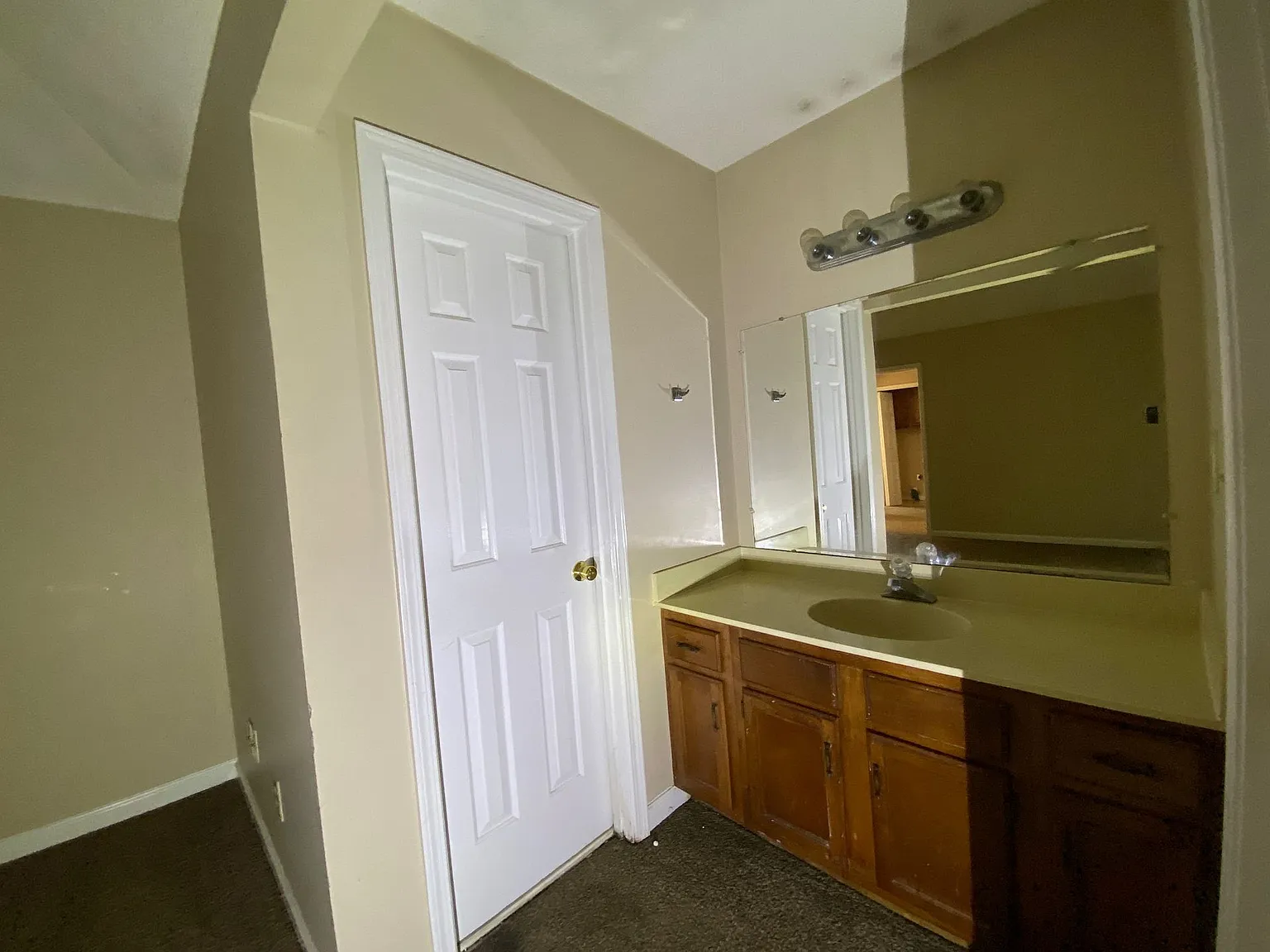 4617 Sandy Park Dr — Photo 4