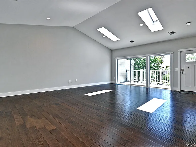 44 Fox Hill Dr — Photo 14