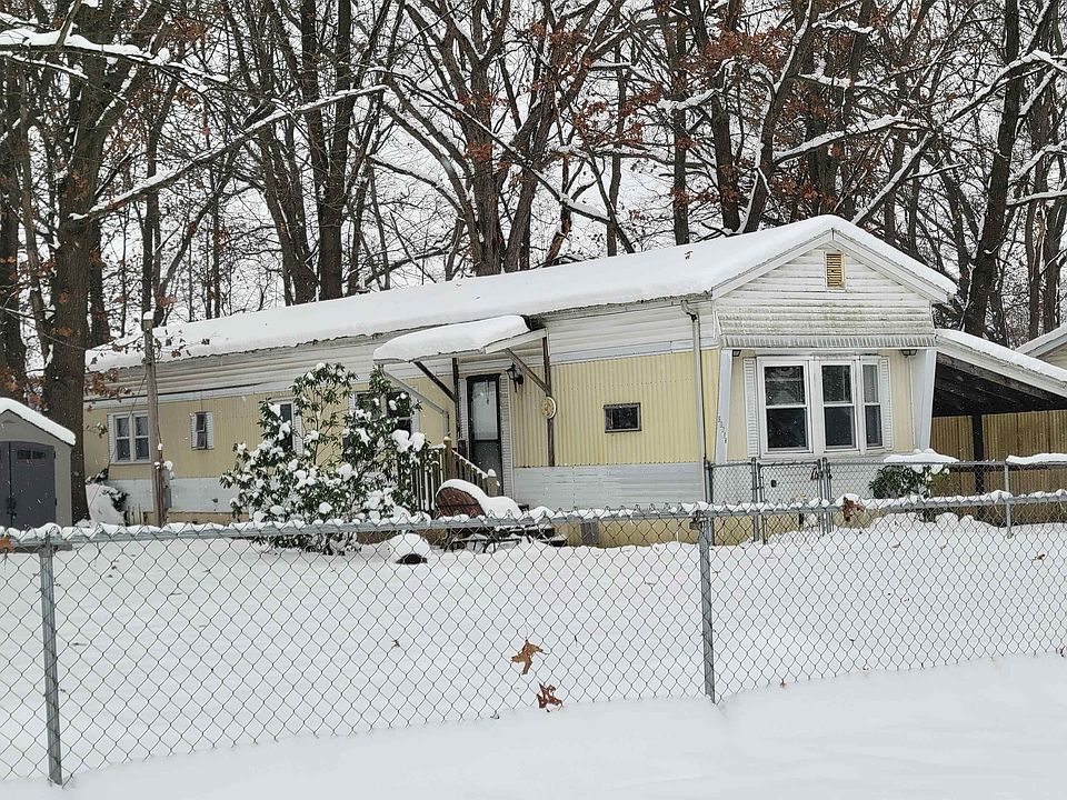 1st image of 30318 Chevy Chase Dr
