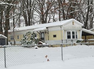 30318 Chevy Chase Dr, Elkhart, IN 46514