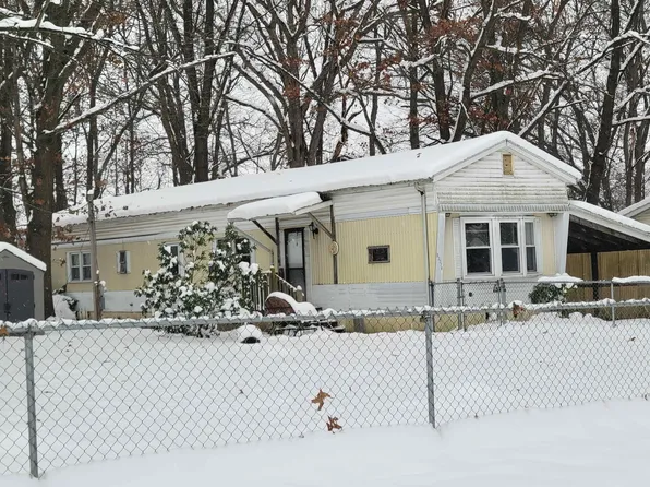 30318 Chevy Chase Dr, Elkhart, IN 46514