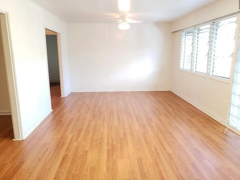 1504 Thurston Ave — Photo 4