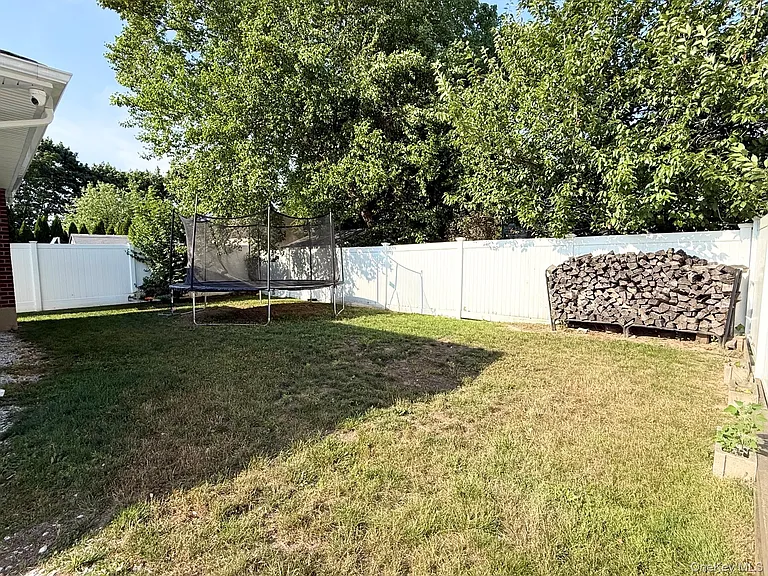 15 W Walnut St — Photo 16