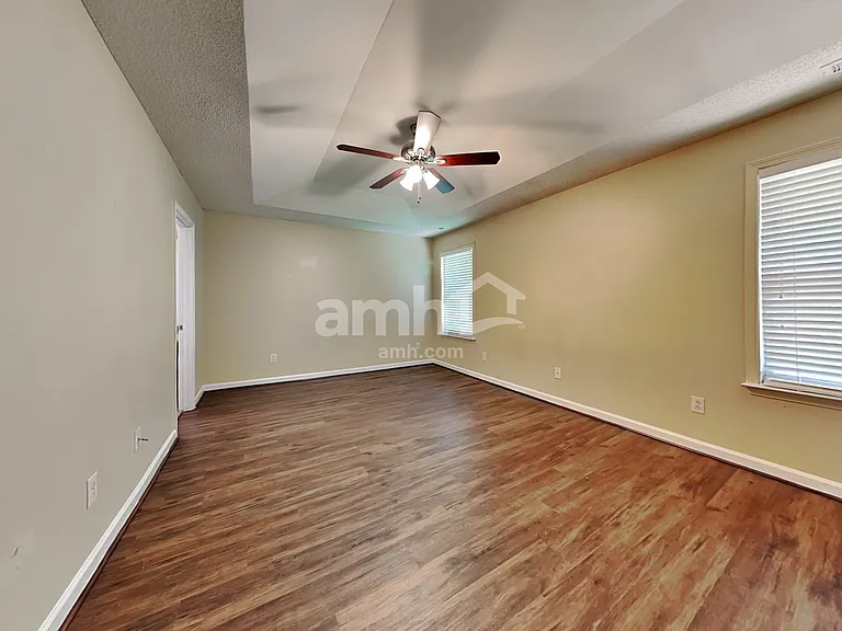209 Kindlewood Dr — Photo 13