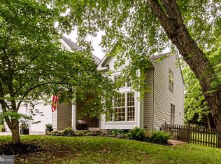 9458 Ridgeview Dr, Columbia, MD 21046