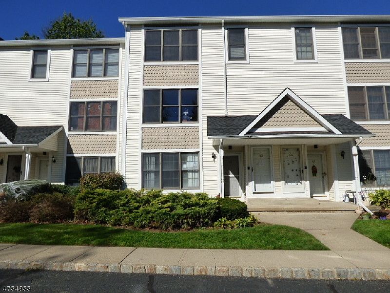 1st image of 42 Portsmouth Ct #42
