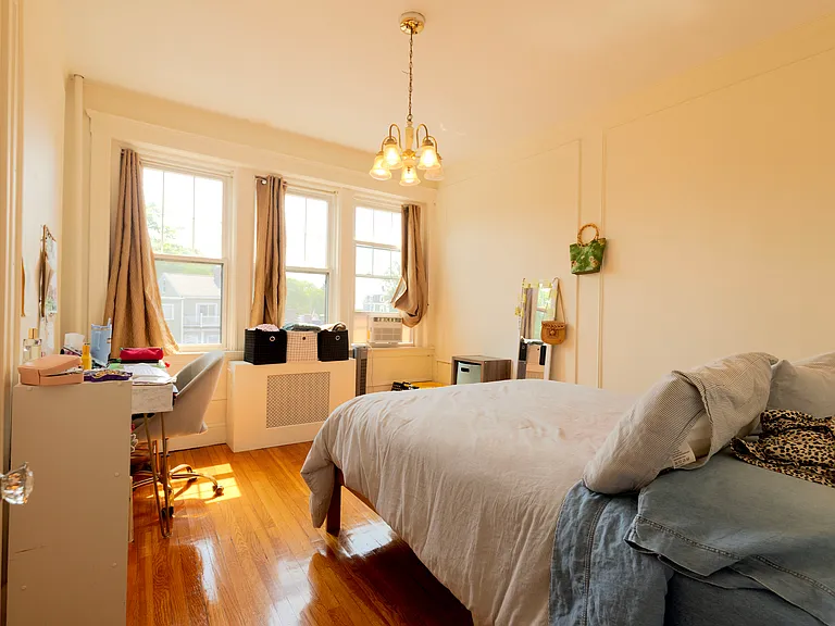 401 Washington St #4 — Photo 13