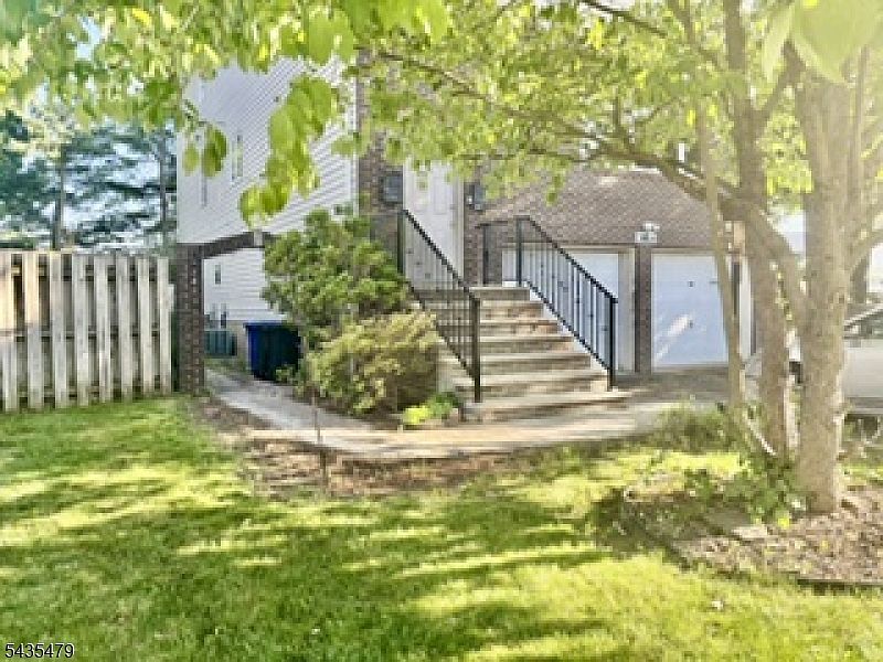 1st image of 363 2Nd Ave