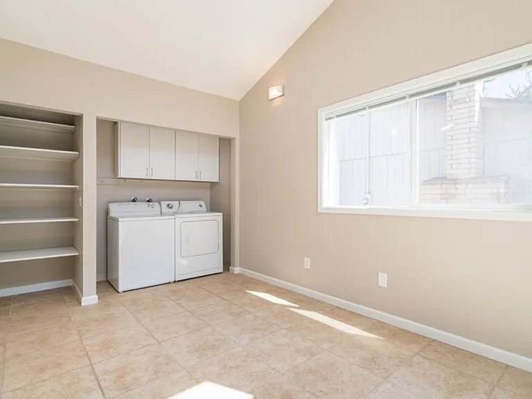 4804 SW Palatine St — Photo 16