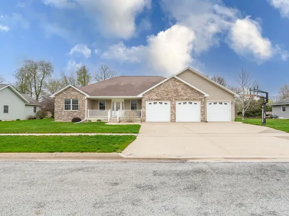 509 Bel Air Dr, Waverly, IA 50677