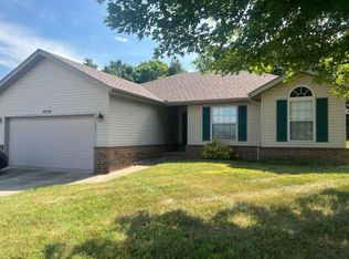 1628 S Timbercreek Ave, Springfield, MO 65807