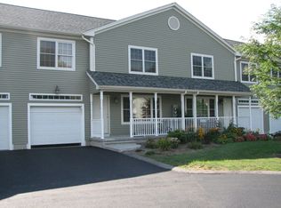 35 Gerard Ln, Chicopee, MA 01020