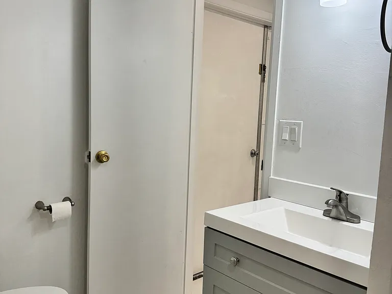 1088 Kahili St — Photo 7