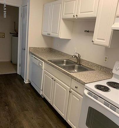 5th image of 3555 Sable Palm Ln #7-1-1
