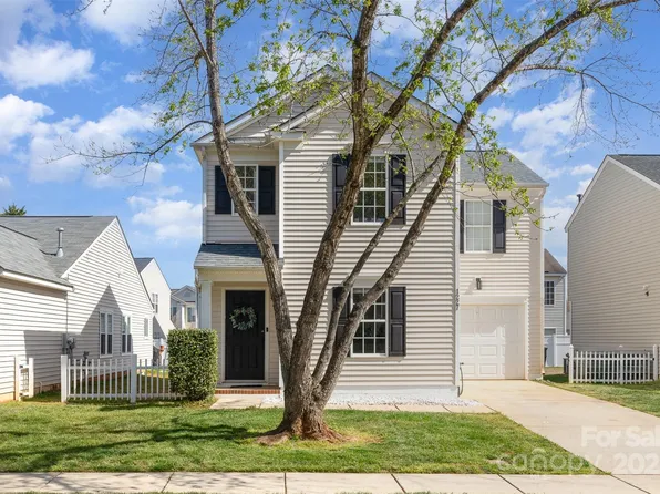1227 Triece Ln, Charlotte, NC 28215