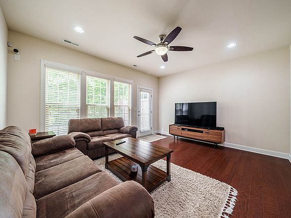 2nd image of 226 Daymire Glen Ln