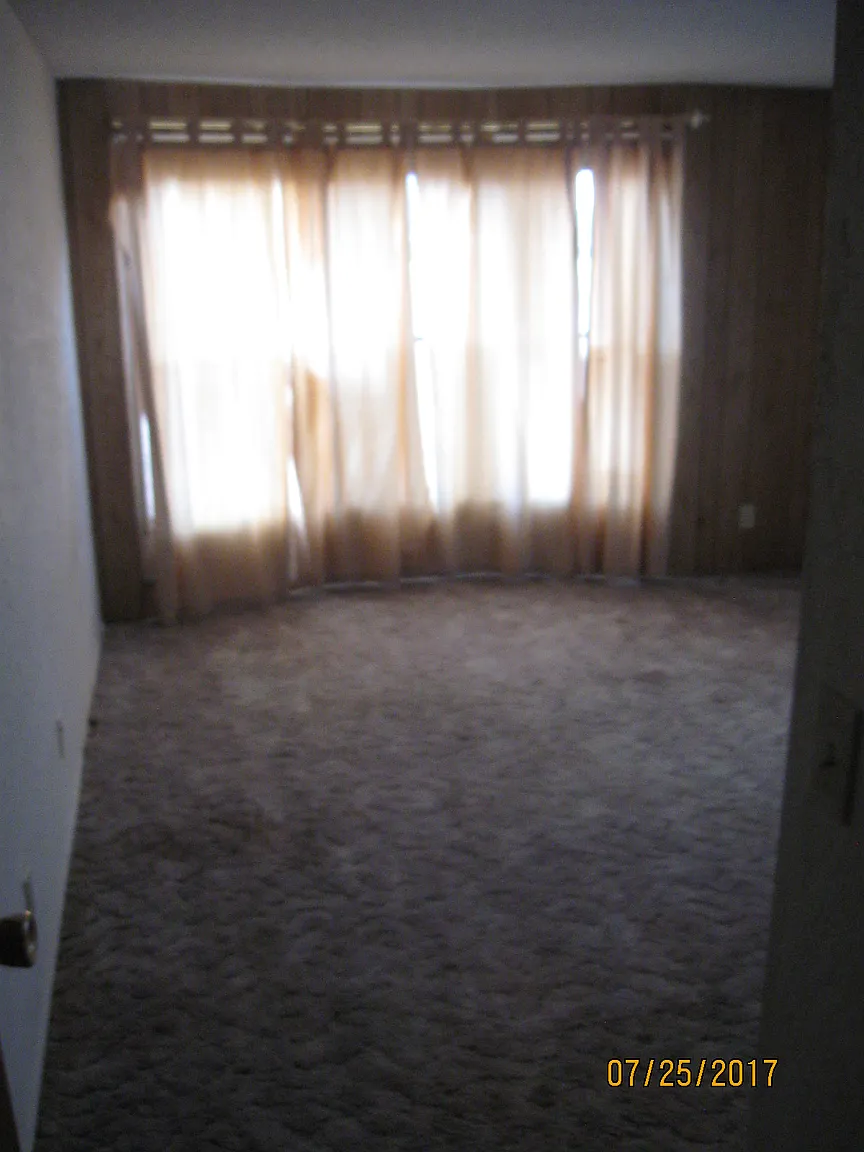 40655 151st St E photo 1