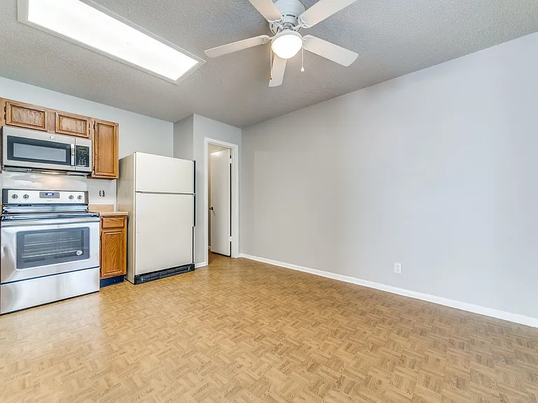7359 Corian Park Dr — Photo 9
