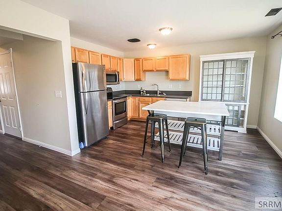2nd image of 3522 E Greenfield Dr