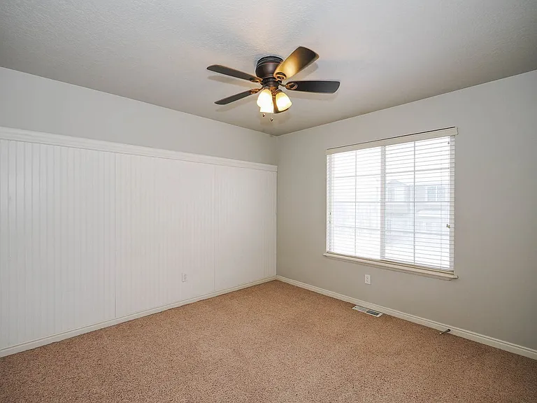 1485 N June St — Photo 15