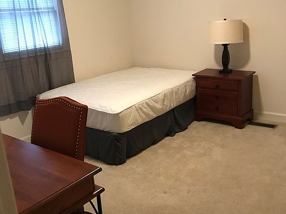 4th image of 317 Floral Dr