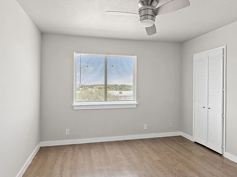 6812 S Congress Ave — Photo 54