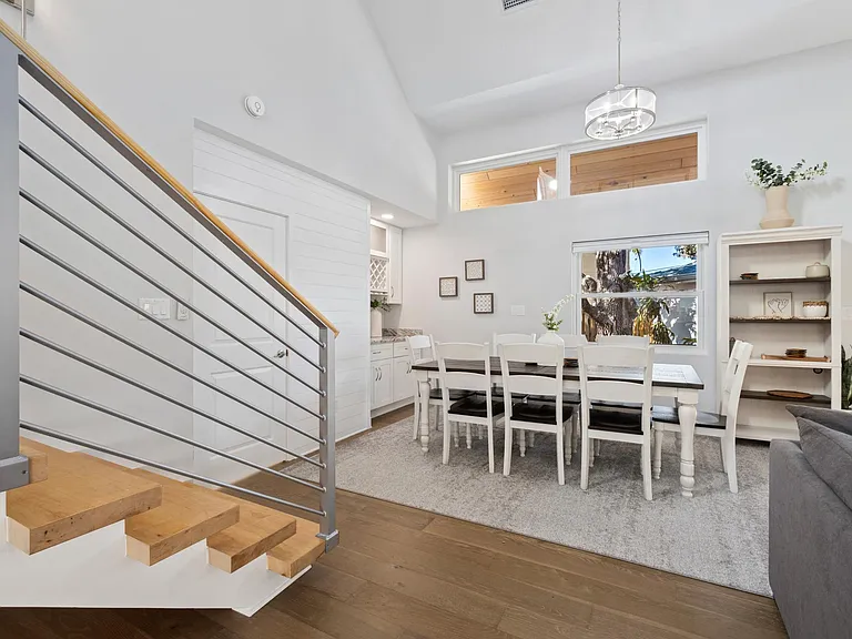 430 Island Cir — Photo 37
