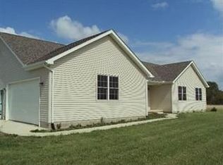 9922 Wolfe Rd, New Vienna, OH 45159