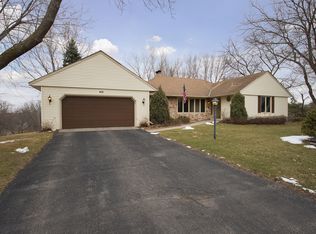 410 Mary Ln S, Maplewood, MN 55119