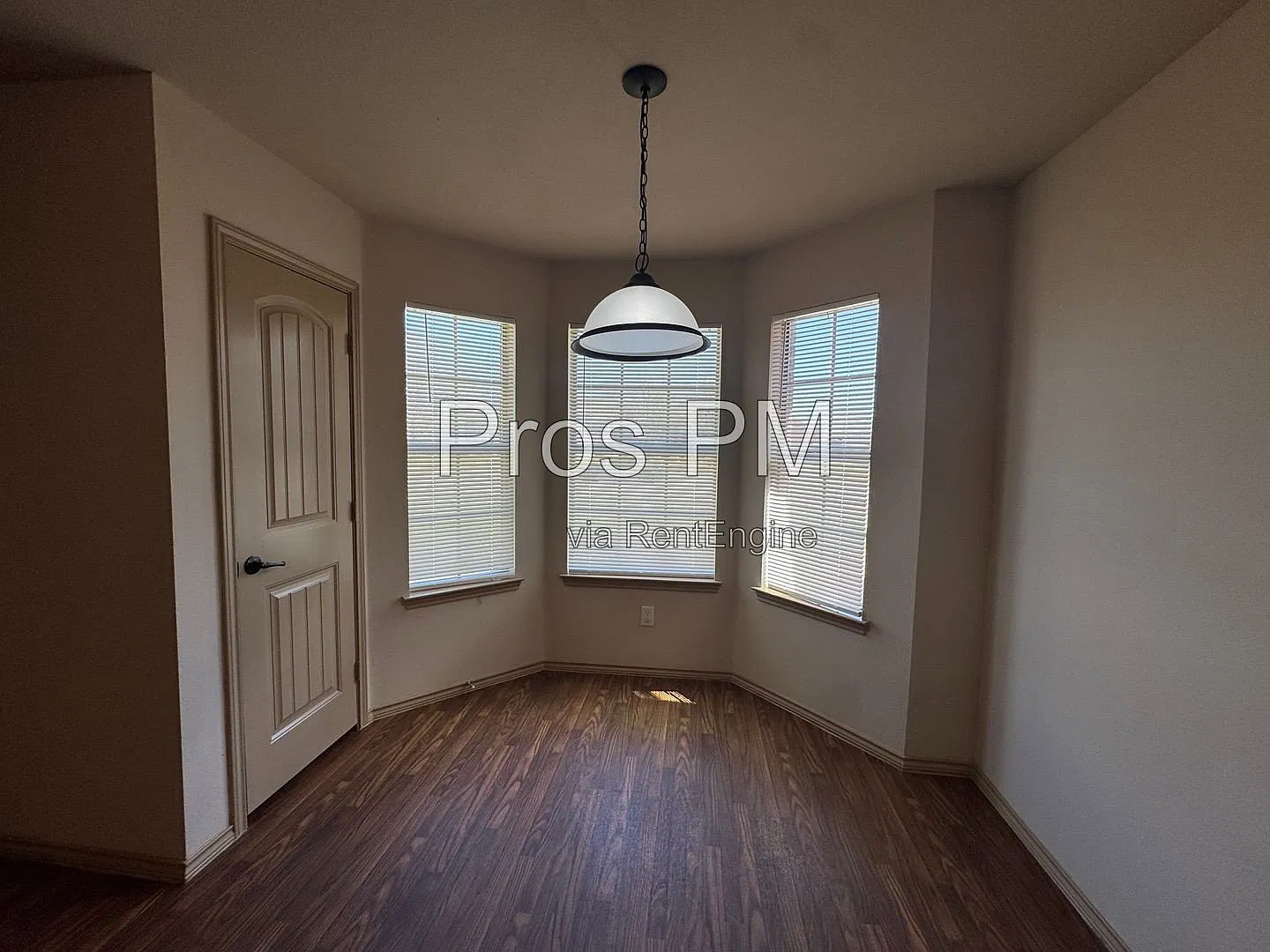 3 bed, 2.0 bath, 1442 sqft, $1,899 — Photo 4