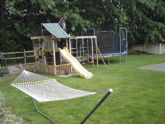 5th image of 163 Greylock Dr