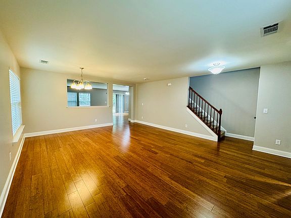 3rd image of 10310 Glenburn Ln