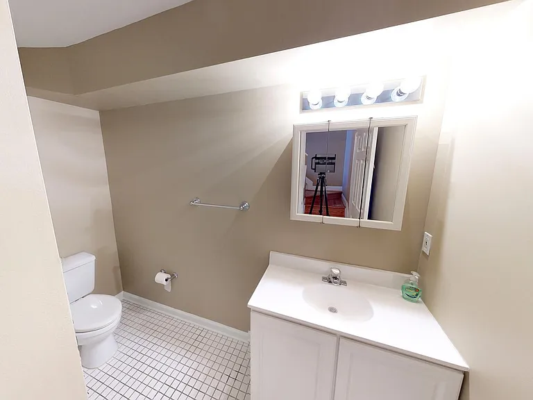 1137 N Orianna St — Photo 16
