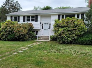 1 Mark Ave, Stratham, NH 03885