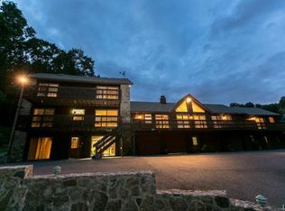 3419 Honeysuckle Rd, Bethlehem, PA 18015