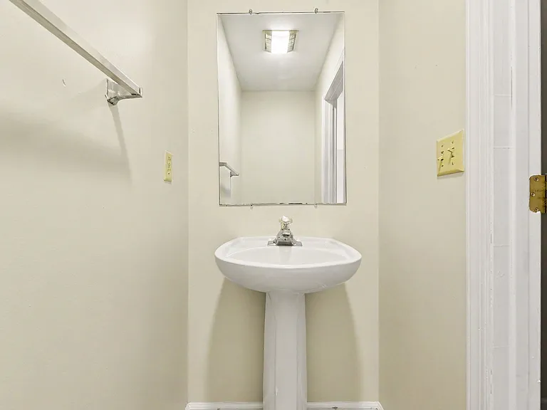 7225 Capital Dr #1 — Photo 8