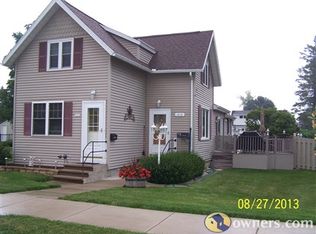 1212 6th St, Algoma, WI 54201