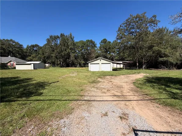9340 Box Rd, Semmes, AL 36575