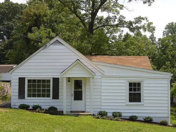 4215 Alleghany Dr, Salem, VA 24153