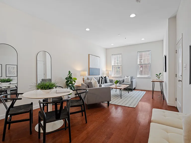802 N 16th St #1 — Photo 4