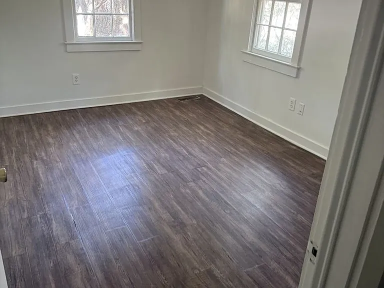 206 Broadway St — Photo 5