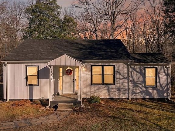 5th image of 1005 Stokesburg Rd