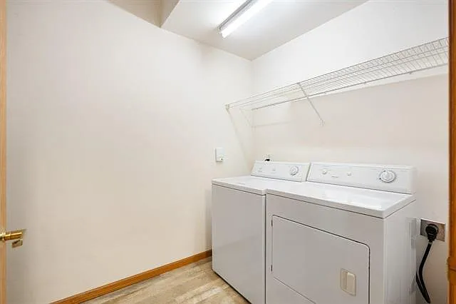 301 Harbour Town Dr #301 — Photo 9