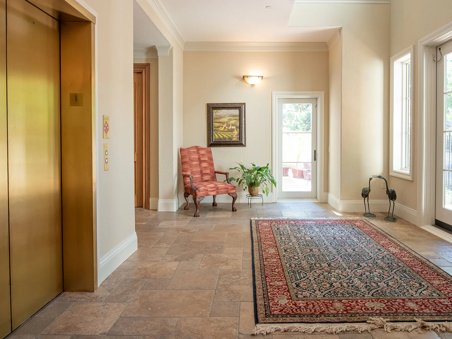 3 bed, 2.5 bath, 2439 sqft, $4,450 — Photo 4