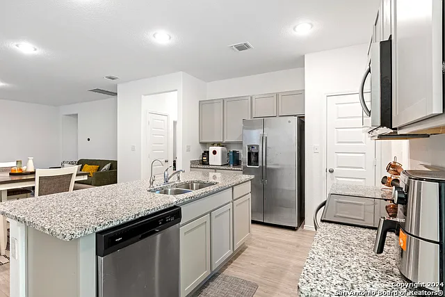 14666 Emerio Dr — Photo 12