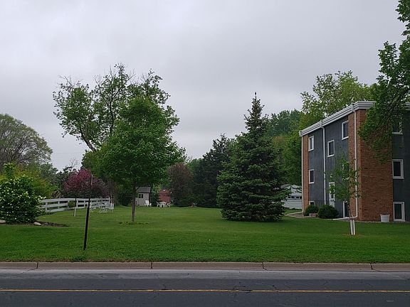 5th image of 4819 Azelia Ave N #4