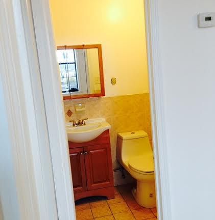 4th image of 438 Willoughby Ave