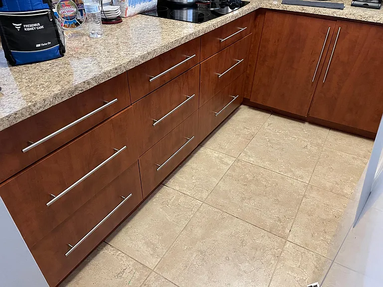 MODERN KITCHEN (d)