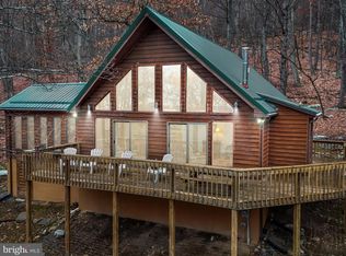 2035 Parkside Dr, Berkeley Springs, WV 25411