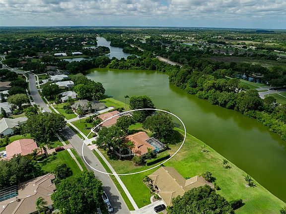 5th image of 8869 Misty Creek Dr